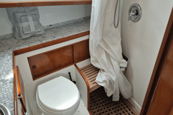 44ft Island Gypsy Yacht For Sale