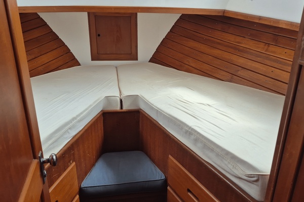 44ft Island Gypsy Yacht For Sale