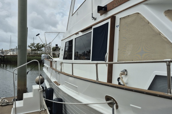 44ft Island Gypsy Yacht For Sale