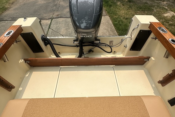 21ft Pursuit Yacht For Sale