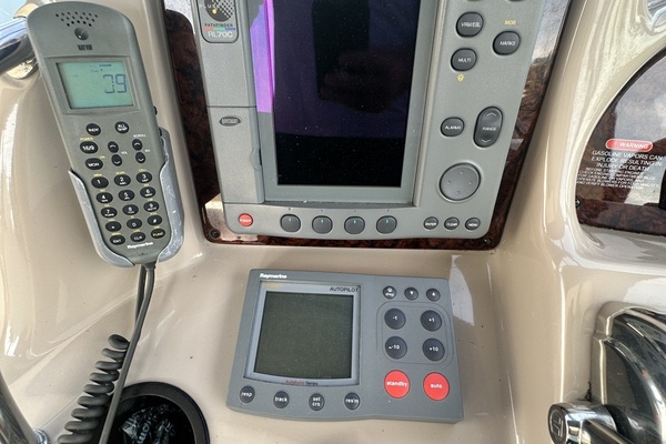 36ft Sea Ray Yacht For Sale