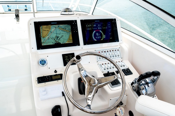 32ft Pro Line Yacht For Sale