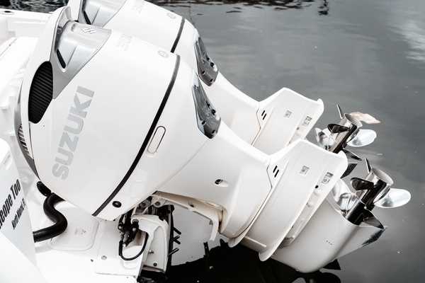 32ft Pro Line Yacht For Sale