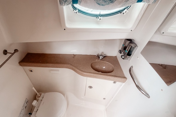 32ft Pro Line Yacht For Sale