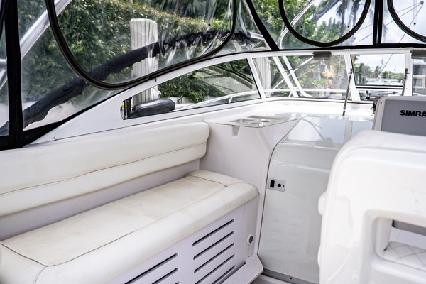 32ft Pro Line Yacht For Sale