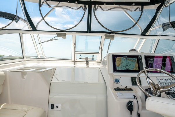 32ft Pro Line Yacht For Sale