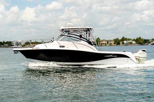 32ft Pro Line Yacht For Sale