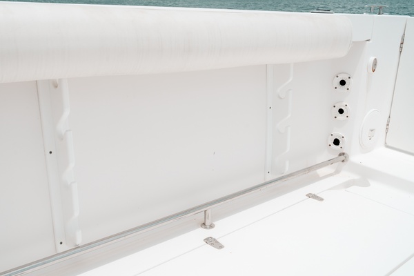32ft Pro Line Yacht For Sale
