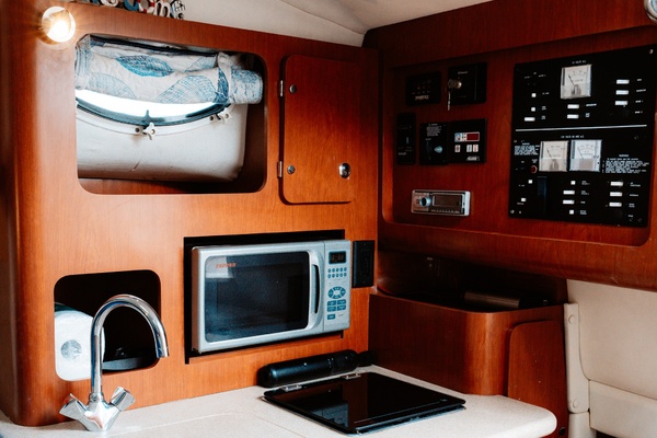 32ft Pro Line Yacht For Sale