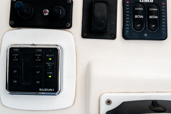32ft Pro Line Yacht For Sale