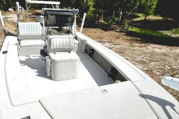 19ft Hewes Yacht For Sale