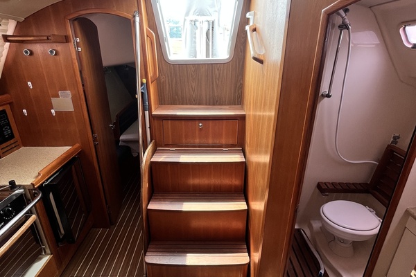 Second Wind 38ft Hunter Yacht For Sale
