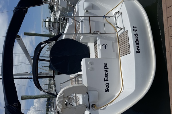 Photo of the 2003 Beneteau 393 "Sea Escape"