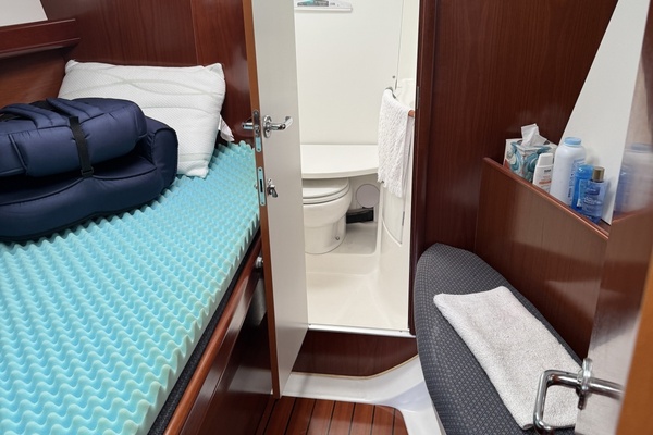 Sea Escape 39ft Beneteau Yacht For Sale