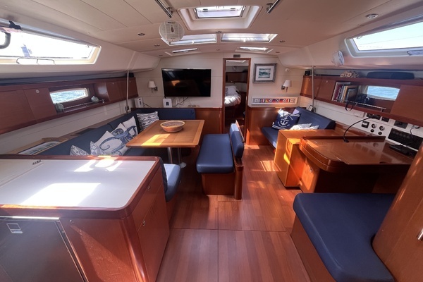 Beneteau Oceanis 54 Yacht For Sale