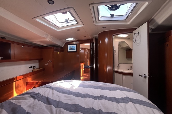 Beneteau Oceanis 54 Yacht For Sale