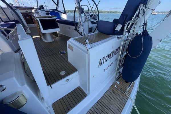 Beneteau Oceanis 54 Yacht For Sale
