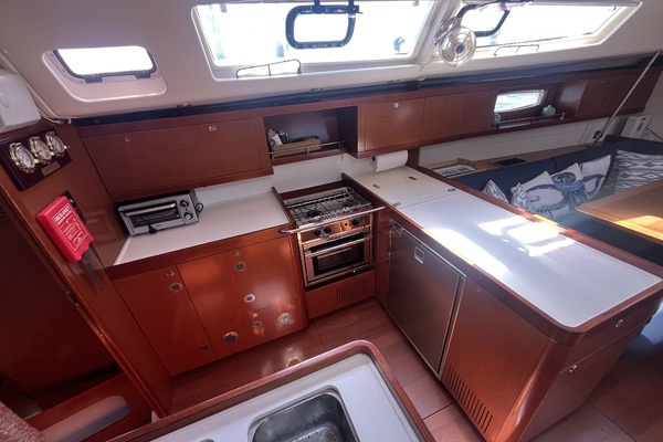 Beneteau Oceanis 54 Yacht For Sale