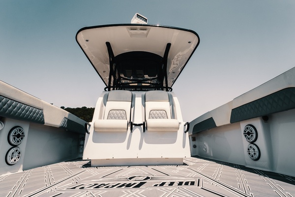 ANDIAMO 39ft Deep Impact Yacht For Sale