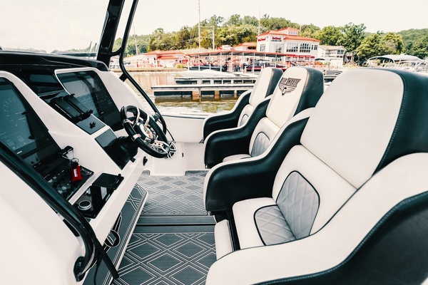 ANDIAMO 39ft Deep Impact Yacht For Sale