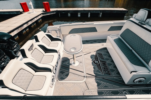 ANDIAMO 39ft Deep Impact Yacht For Sale