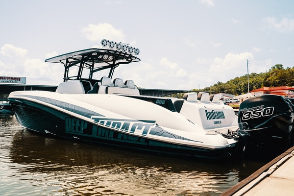 ANDIAMO 39ft Deep Impact Yacht For Sale