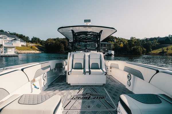ANDIAMO 39ft Deep Impact Yacht For Sale