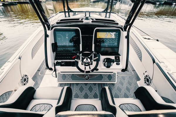 ANDIAMO 39ft Deep Impact Yacht For Sale