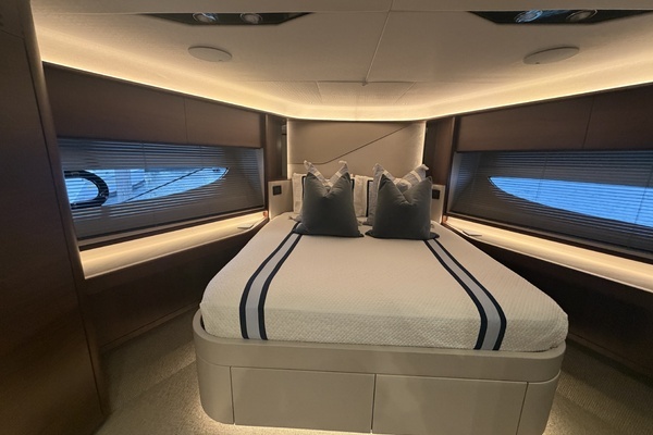 2020 Princess 78