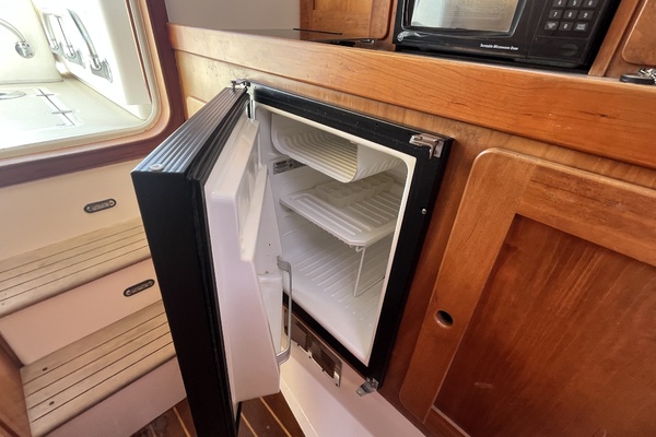 Early Light 29ft Surf Hunter Yacht For Sale