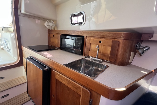 Early Light 29ft Surf Hunter Yacht For Sale
