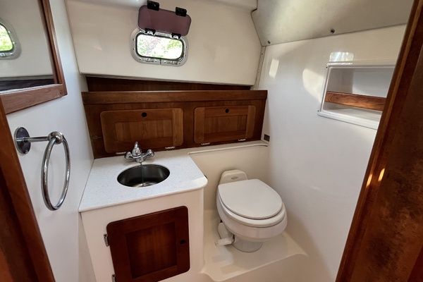 Early Light 29ft Surf Hunter Yacht For Sale