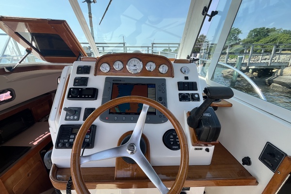 Early Light 29ft Surf Hunter Yacht For Sale