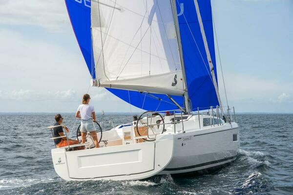 Beneteau OCEANIS 37.1