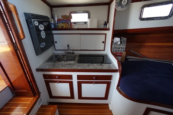 2003 Downeast 36