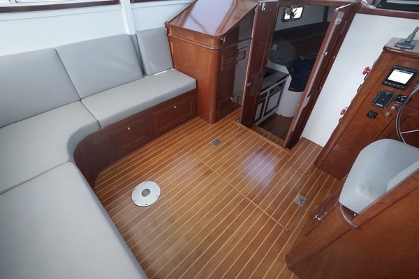 2003 Downeast 36