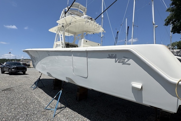 39ft SeaVee Yacht For Sale