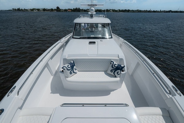 TORO 40ft Powercat Yacht For Sale
