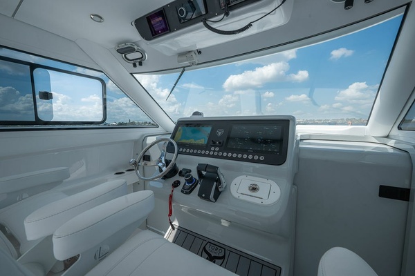 TORO 40ft Powercat Yacht For Sale