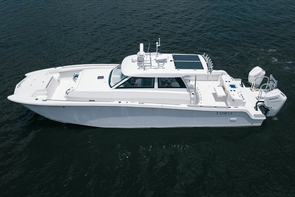 TORO 40ft Powercat Yacht For Sale