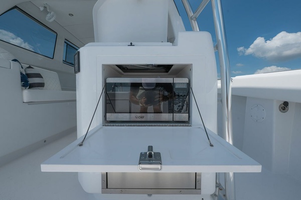 TORO 40ft Powercat Yacht For Sale