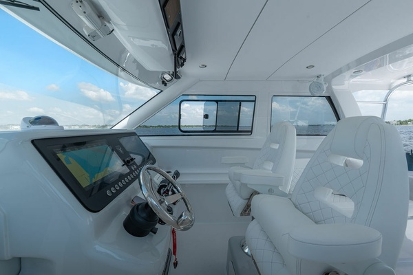 TORO 40ft Powercat Yacht For Sale