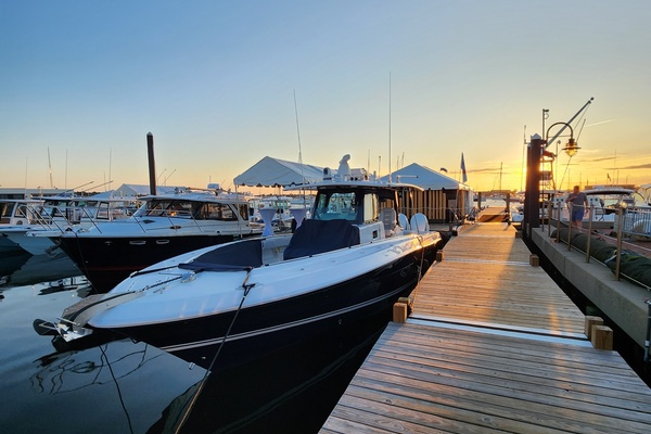 42ft HCB Yacht For Sale