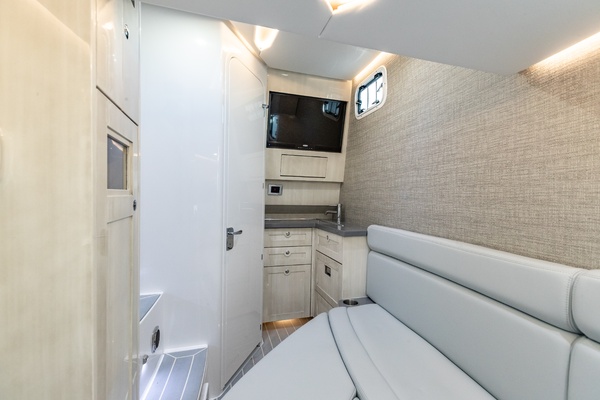 42ft HCB Yacht For Sale