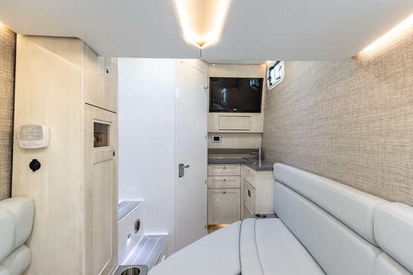 42ft HCB Yacht For Sale