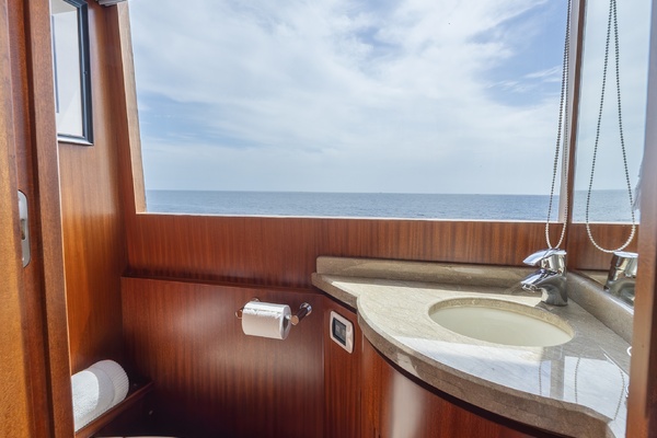 ABOAT TIME 90ft Ocean Alexander Yacht For Sale