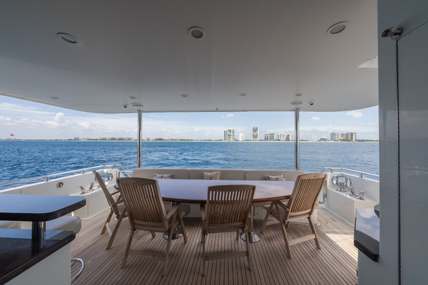 ABOAT TIME 90ft Ocean Alexander Yacht For Sale