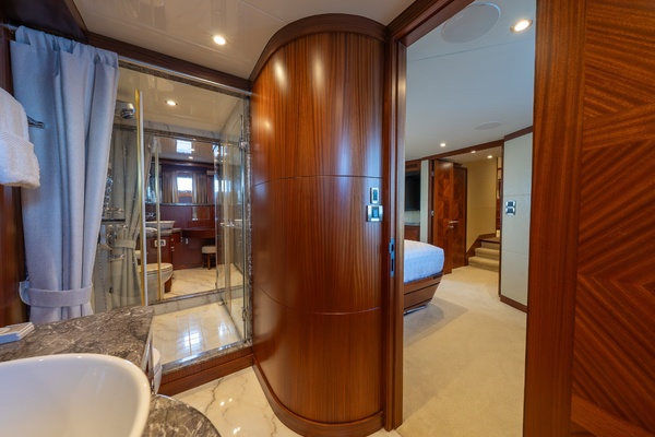 ABOAT TIME 90ft Ocean Alexander Yacht For Sale