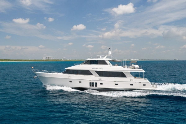 2013 Ocean Alexander 90