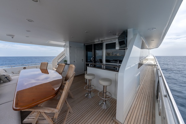 ABOAT TIME 90ft Ocean Alexander Yacht For Sale
